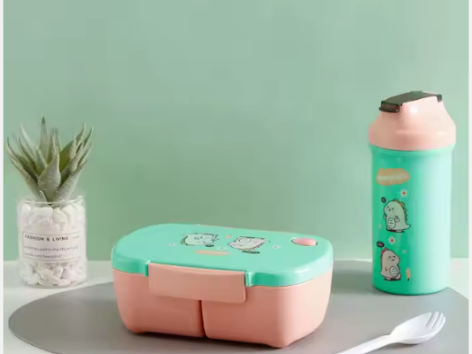Lunch box with water bottle
